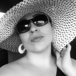 Meet your Posher, Salina